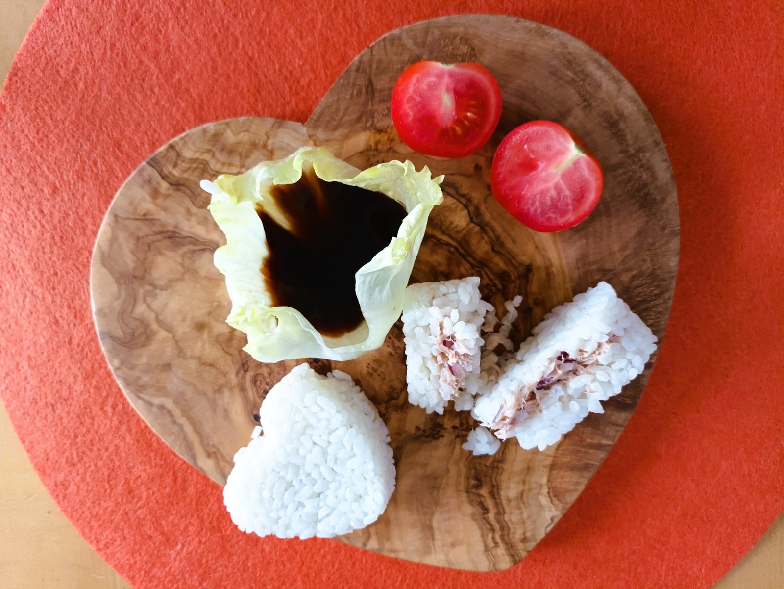 Onigiri mit Thunfischfüllung