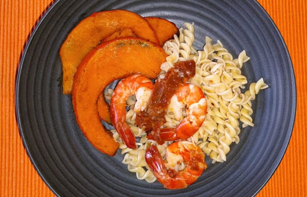 Pasta mit Ofenkürbis und Garnelen