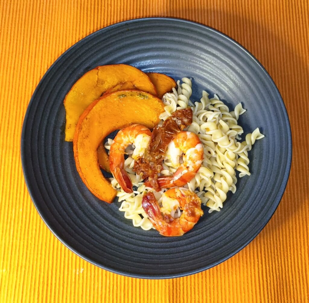 Pasta mit Ofenkürbis und Garnelen