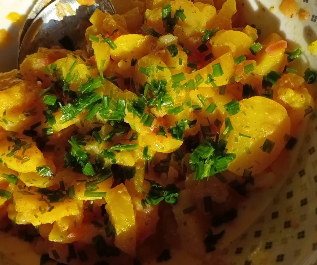 Kartoffelsalat mit Brühe