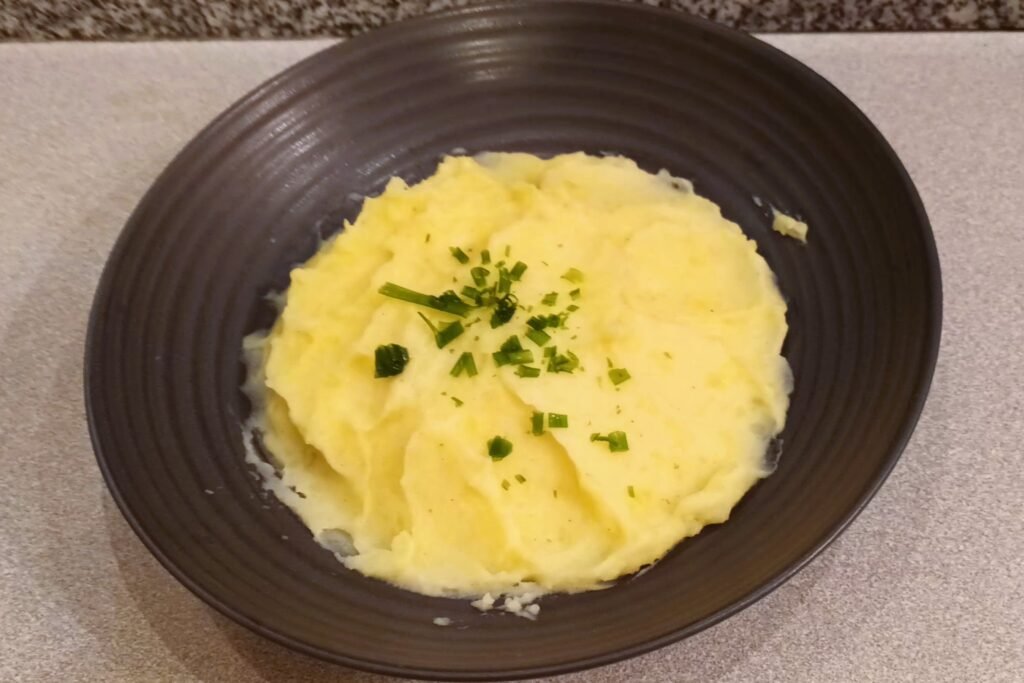 Einfaches Kartoffelpüree mit wenig Butter