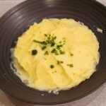 Einfaches Kartoffelpüree mit wenig Butter