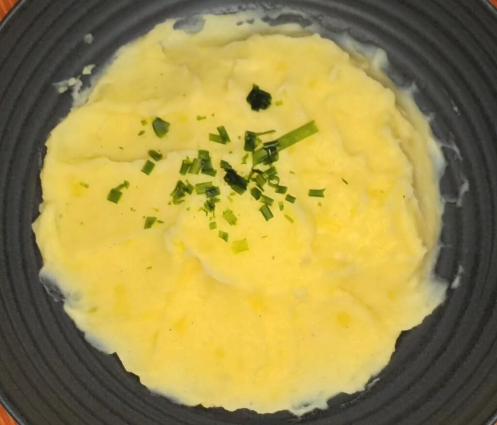 Einfaches Kartoffelpüree mit wenig Butter