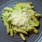 Pasta mit Erbsen-Joghurt-Sauce