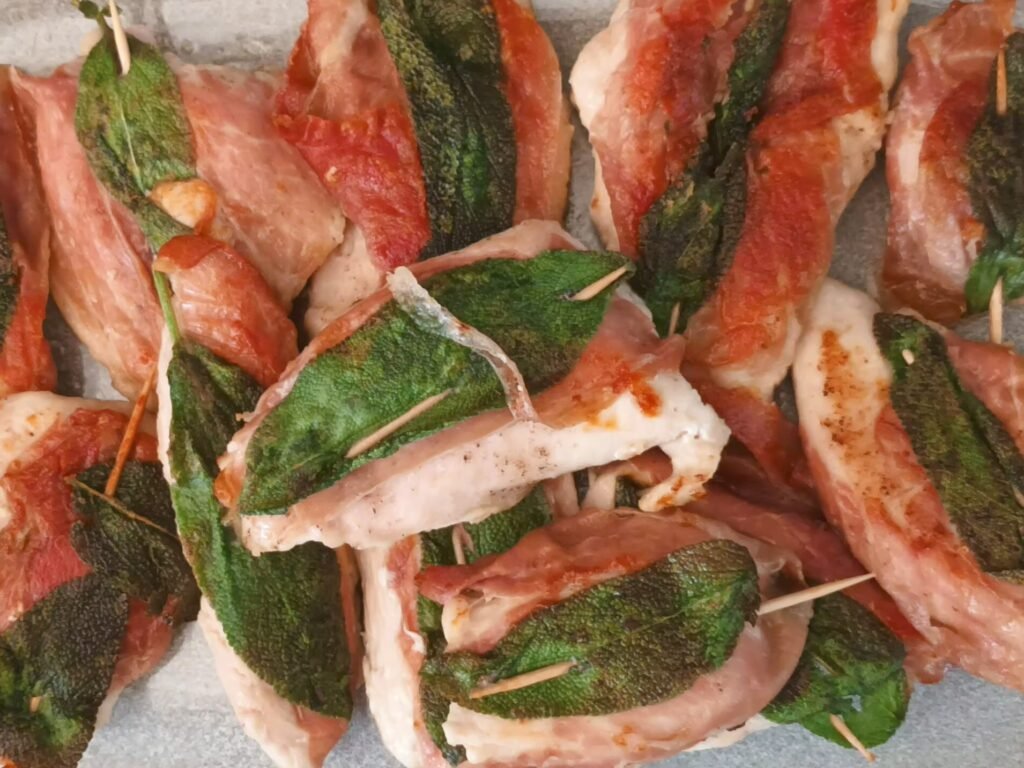 Saltimbocca mit Hähnchen und mediterranem Gemüse