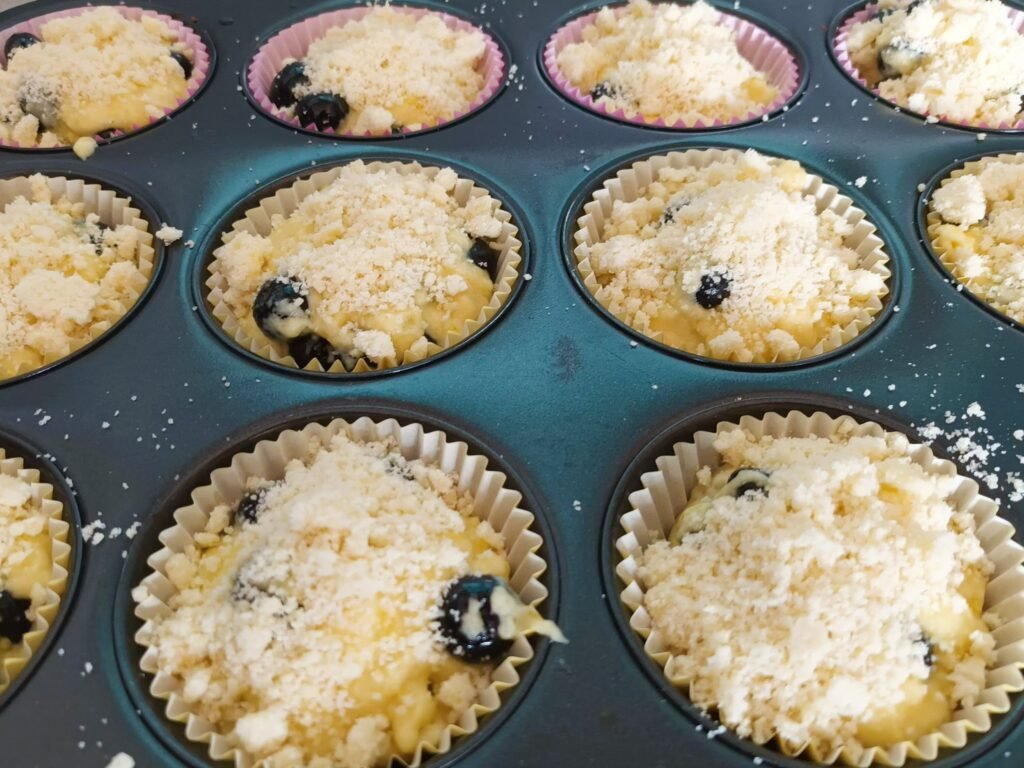 Heidelbeermuffins mit Joghurt und Streuseln