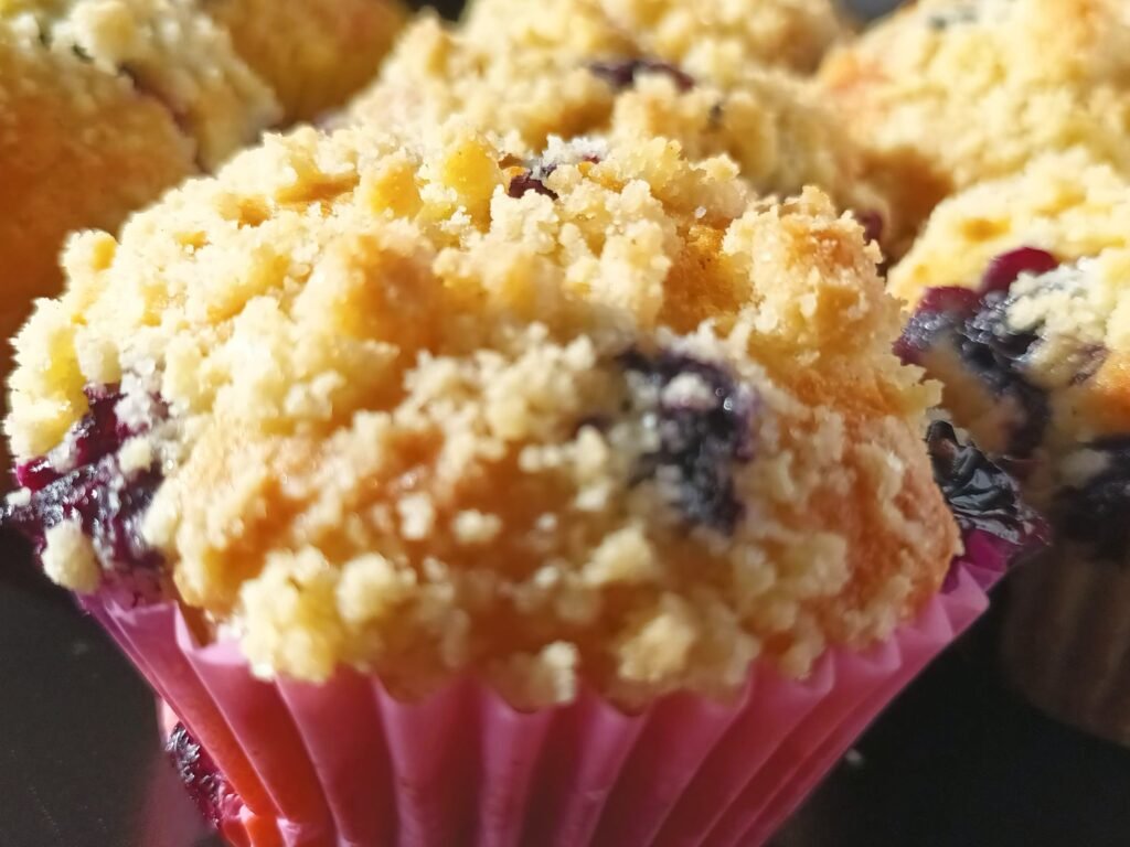 Heidelbeermuffins mit Joghurt und Streuseln