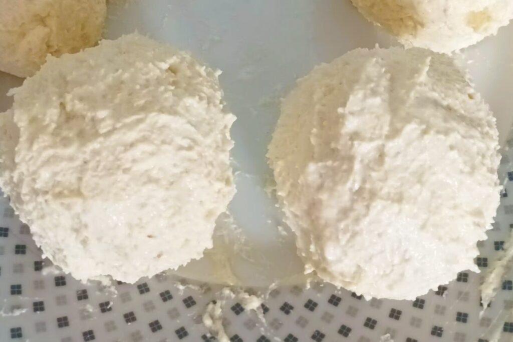 Marillenknödel mit Topfenteig