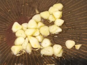 Pasta mit Tomatensauce aus frischen Tomaten