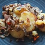 Bratkartoffeln mit Champignons und Zwiebeln