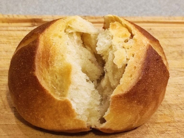 Laugenbrötchen mit Sauerteig