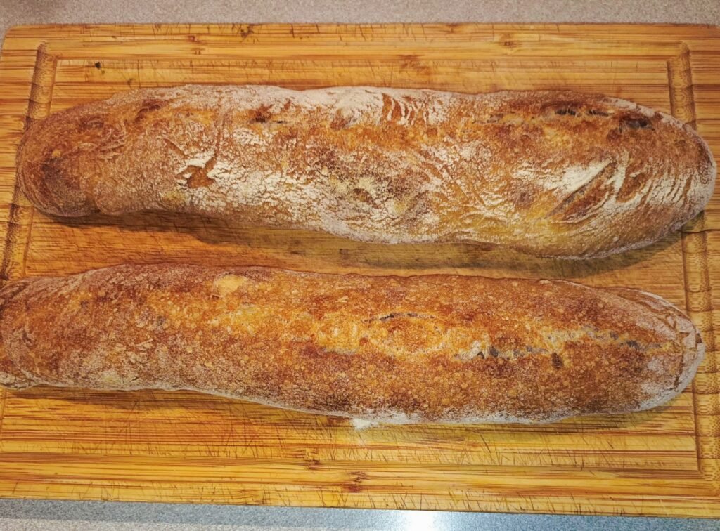Rustikale Sauerteig-Baguettes