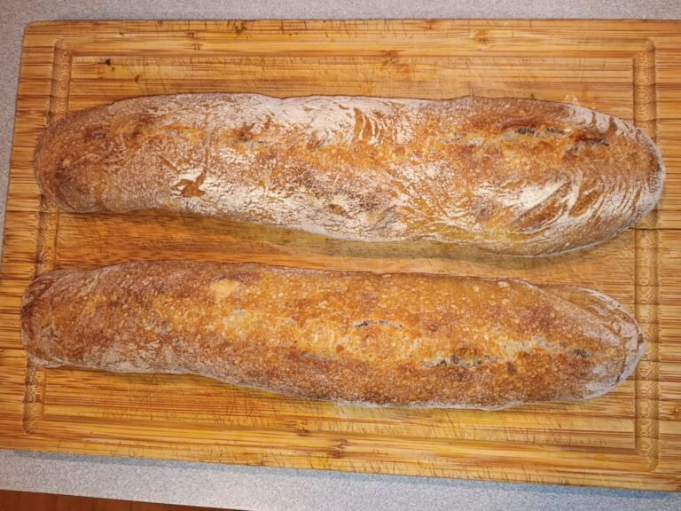 Rustikale Sauerteig-Baguettes